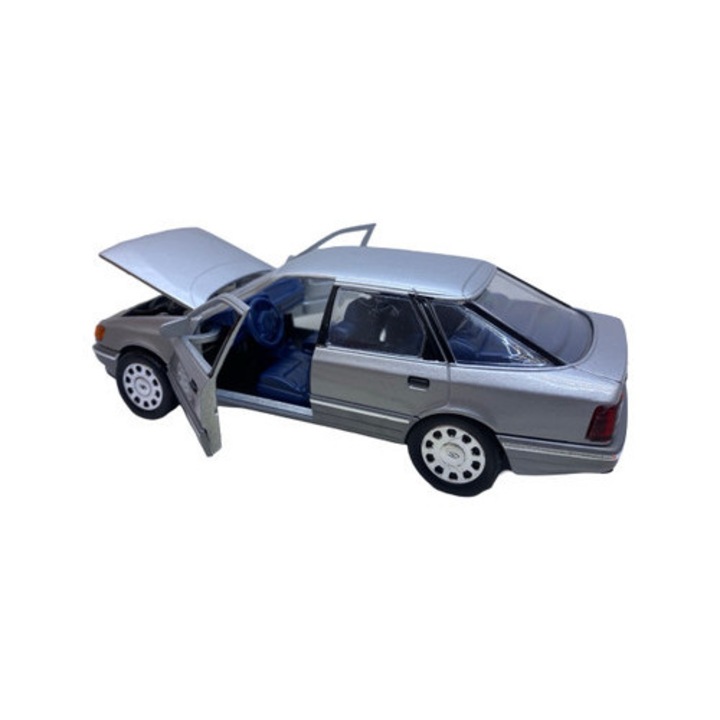 Ford Scorpio ezüst modell 1:24 nyitható ajtókkal és motorháztetővel