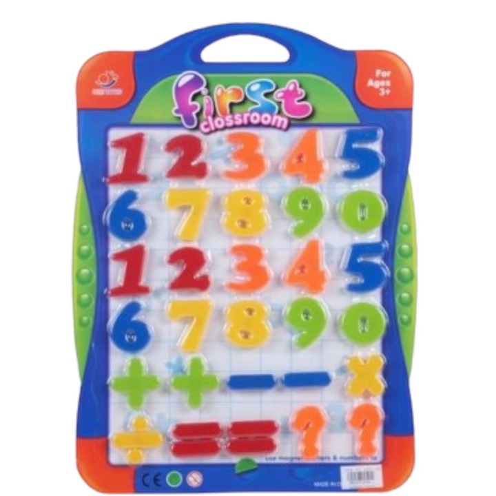 Set de 30 de cifre si simboluri matematice magnetice din plastic, dimensiuni 38 x 28 x 1 cm