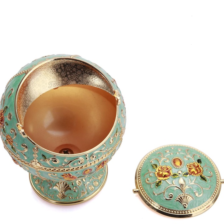 Scrumiera rezistenta la vant, TREXORA, Aluminiu, Multicolor, Portabila cu capac