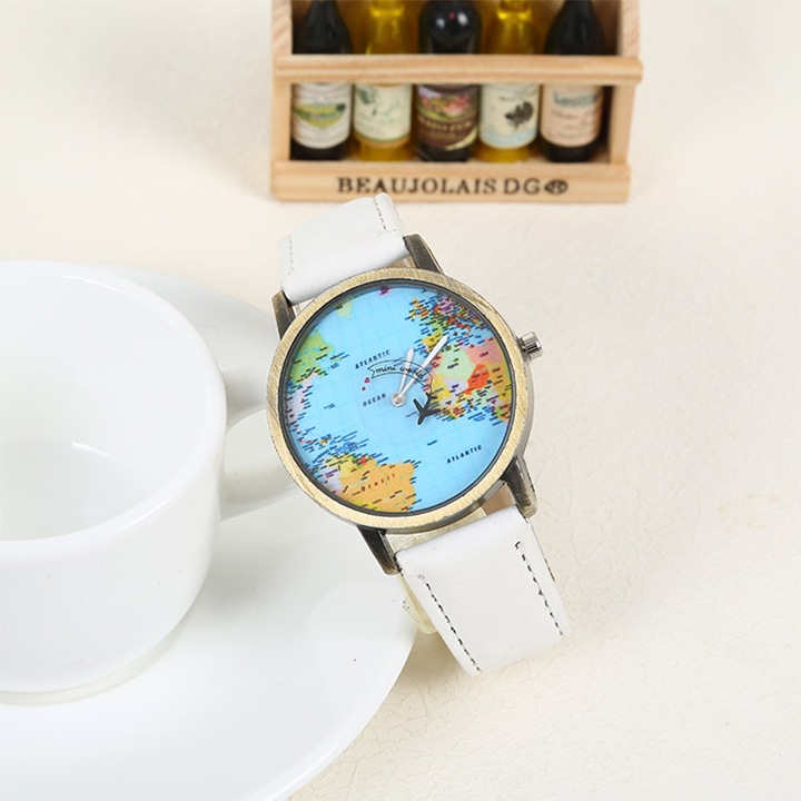 Ceas Mini World cu Cadran cu Harta Lumii si Avion Mobil, Curea Alba din Piele Ecologica, Cadou Ideal pentru Pasionatii de Calatorii