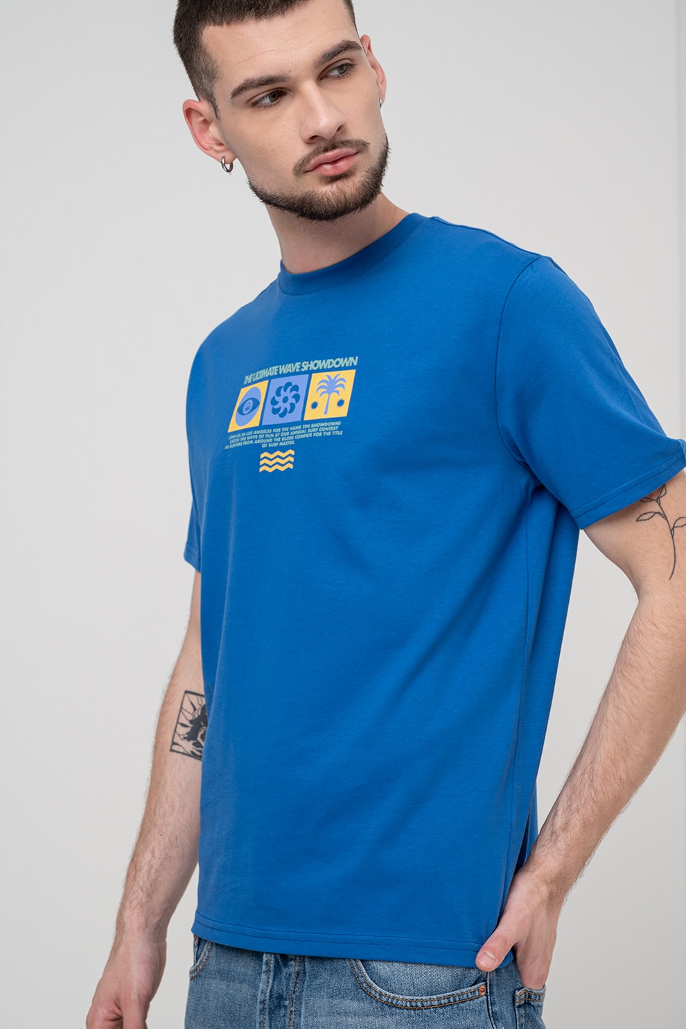 United Colors of Benetton, Tricou cu decolteu la baza gatului si imprimeu, Galben sofran, Albastru royal, S