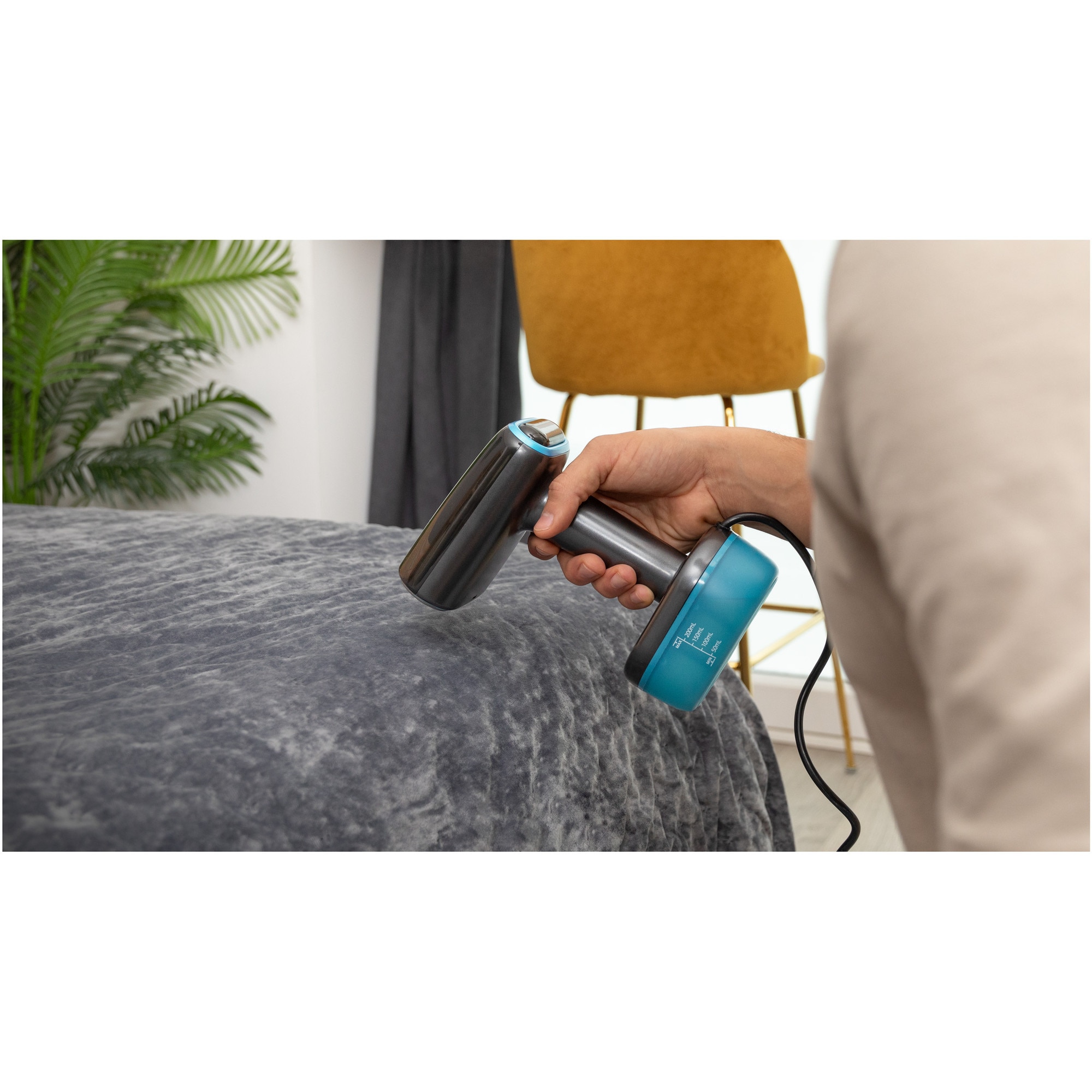 Aparat de calcat vertical cu abur Cecotec IronHero 1800 Force 8508_crs, 1800 W, talpa ceramica si indicator luminos de functie, sistem anti drip, auto shut off, Fast Steam, negru