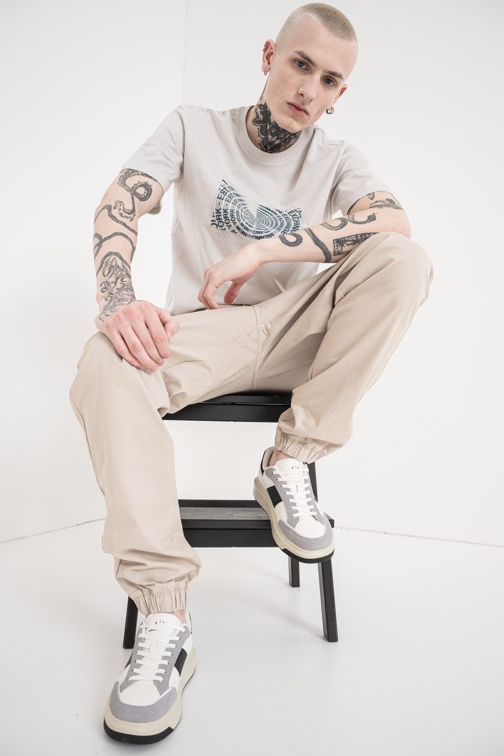 ARMANI EXCHANGE, Tricou cu decolteu la baza gatului si model grafic, Gri deschis, Verde englez, S