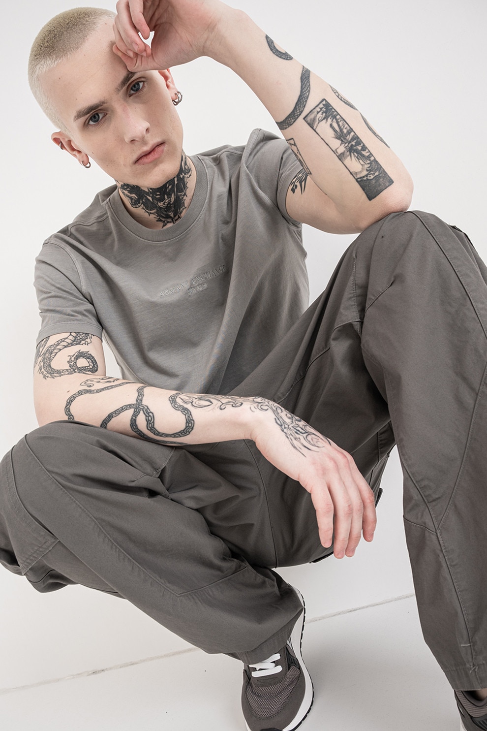 ARMANI EXCHANGE, Tricou din bumbac cu decolteu la baza gatului si logo brodat, Gri cenusiu, M