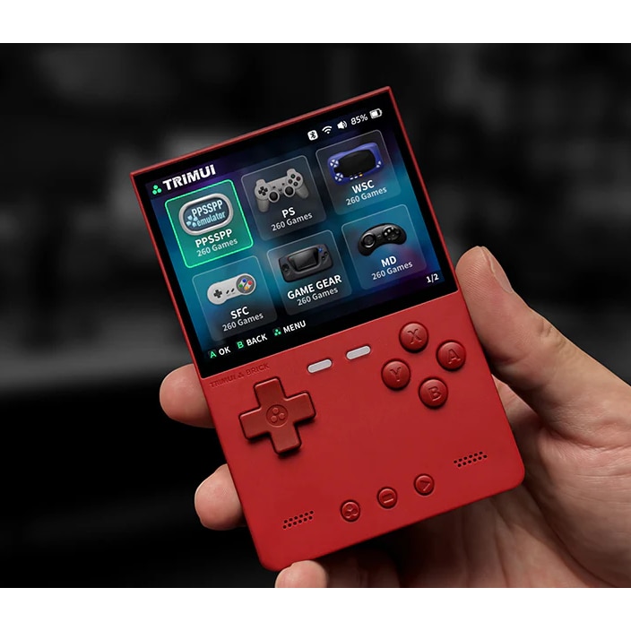Consola retro TRIMUI Brick 64GB cu jocuri, quad core Cortex-A53 2.0GHz, 1GB RAM, IPS LCD 3.2" 1024x768 4:3, acumulator 3000 mAh, WiFi, Bluetooth, rosu, portabila