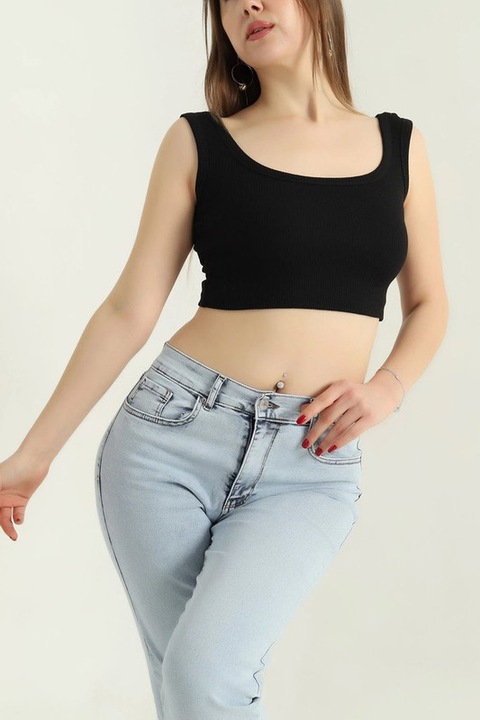 Rövid felső nőknek, Fekete