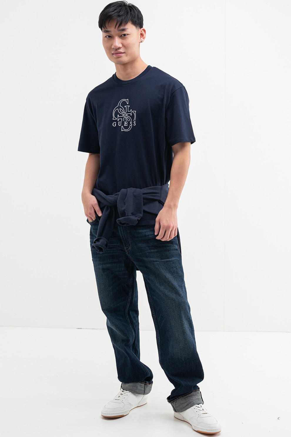 GUESS, Tricou lejer cu logo pe piept, Alb murdar, Bleumarin, M