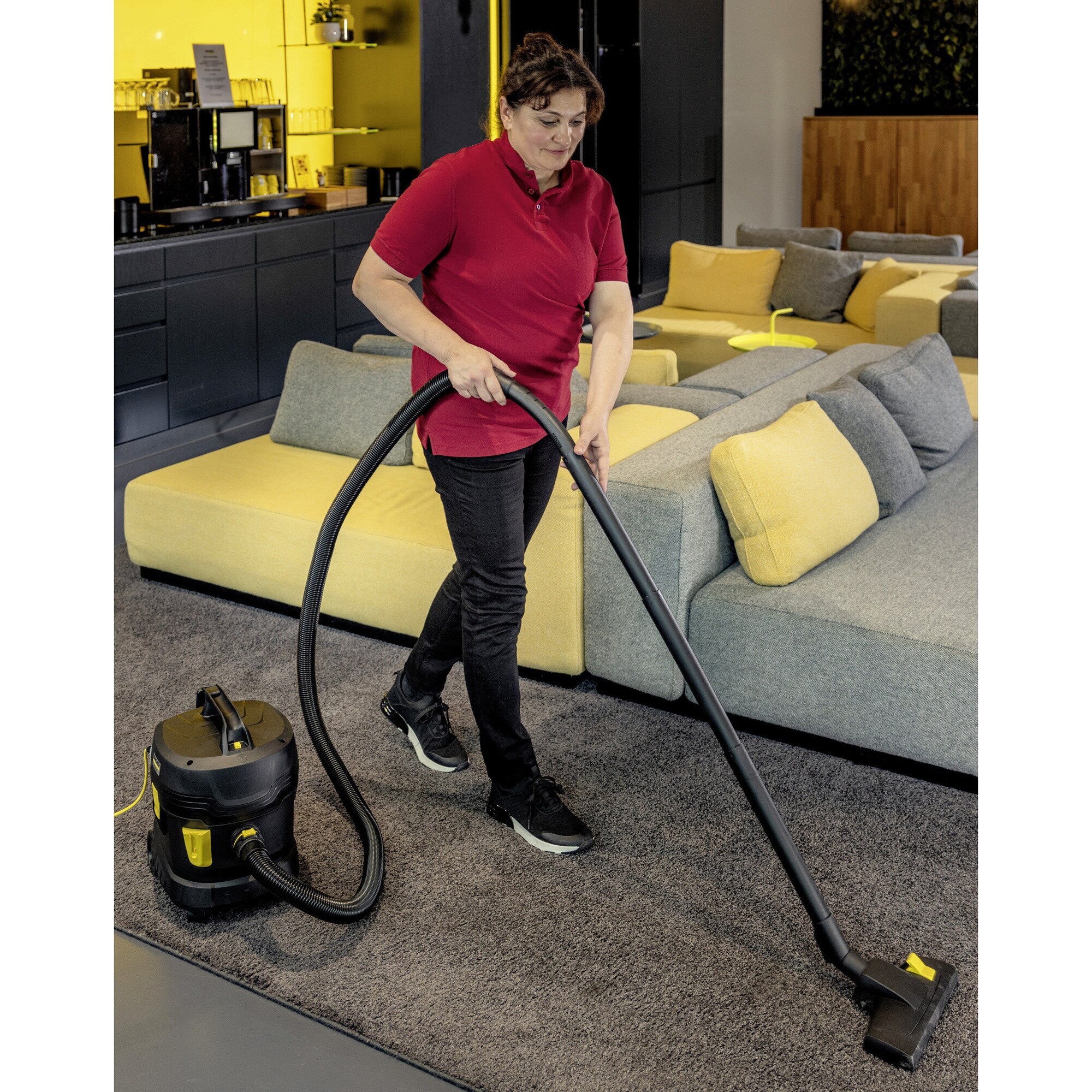 Aspirator profesional Karcher T 11/1 Classic , 2400 l/min, 850W, 12m, 4.2kg