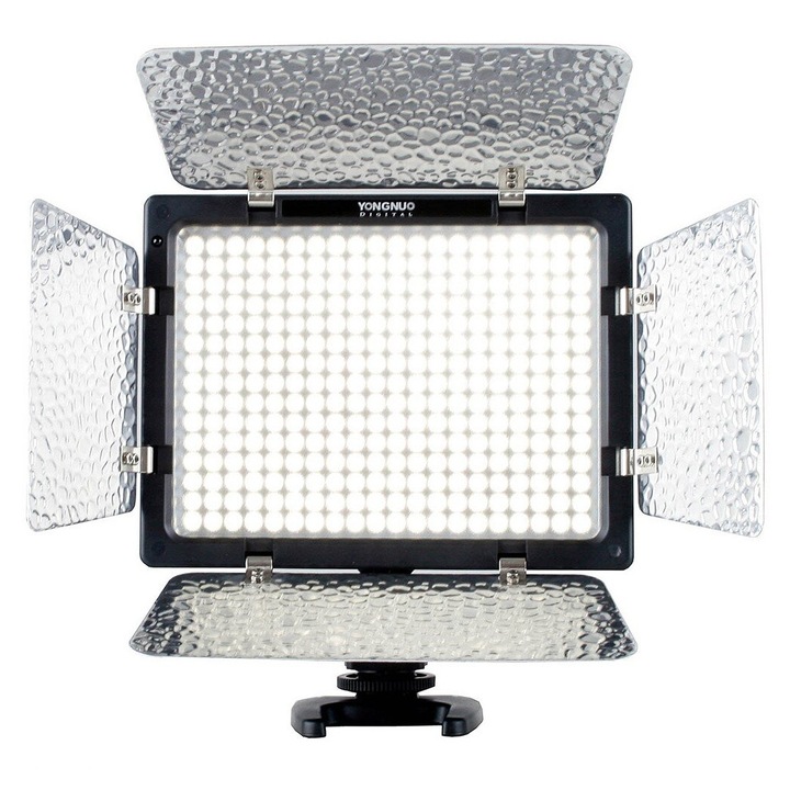 YONGNUO YN300 III LED lámpa, 10 fényerőszint, Bluetooth, 2280 lumen, 17,3x15,3x4,6cm