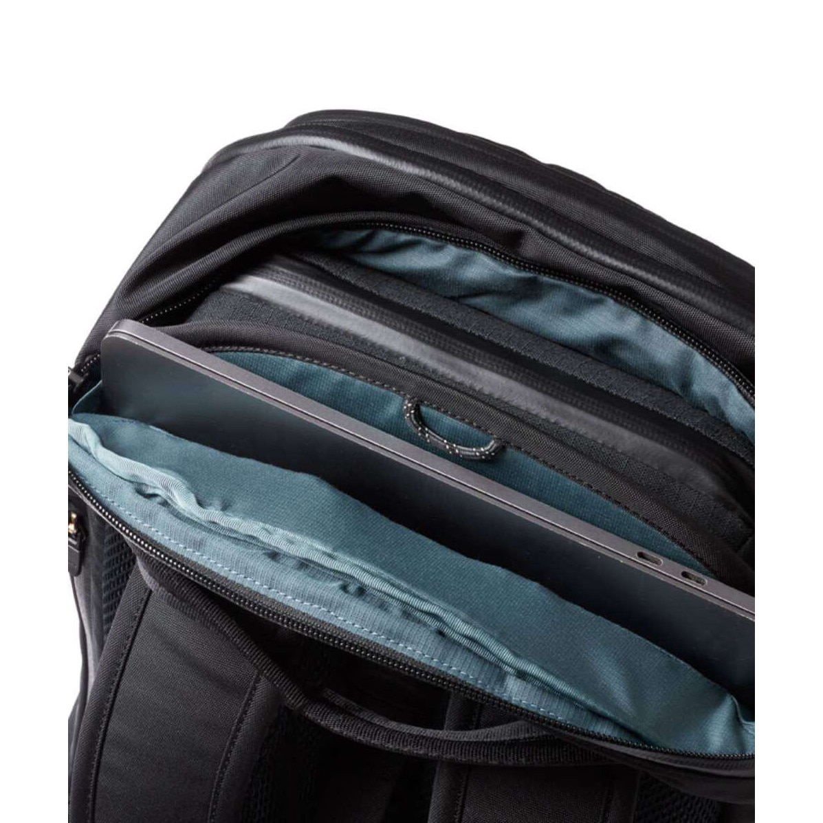 Rucsac urban Bellroy Transit Workpack Pro 22, pentru laptop 16", compact, negru