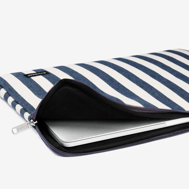 Case Bombata Versilia Sleeve 15, 6-16 inch Albastru Inchis