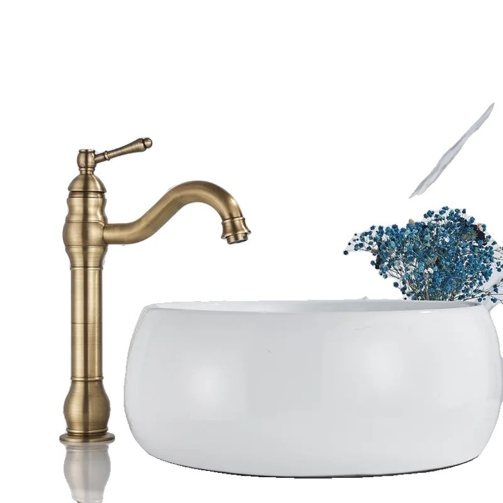 Mosogatóhoz való szaniter csaptelep, fali szereléshez, antik sárgaréz, magas kivitel