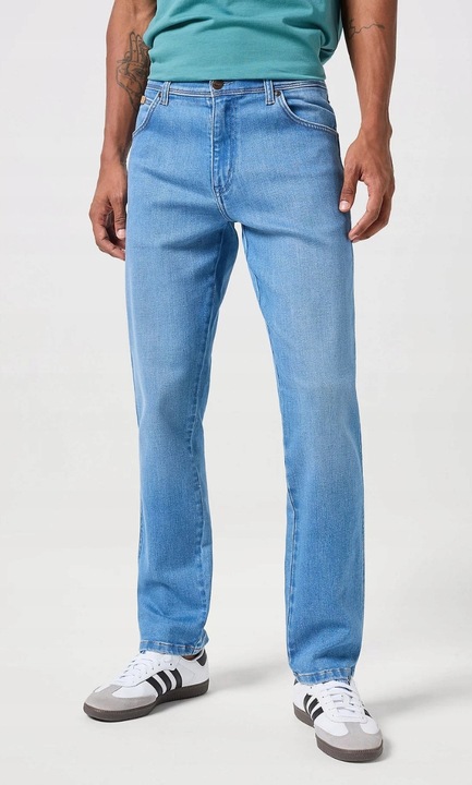 Blugi barbati Wrangler Texas Slim, albastru, elasticitate ridicata, colectia We Care, bumbac