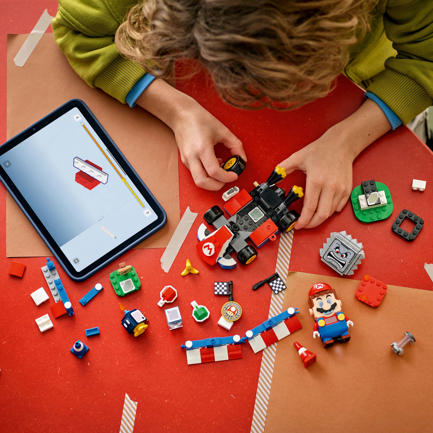 LEGO® Super Mario - Mario Kart™ – LEGO® Mario™ interactiv si