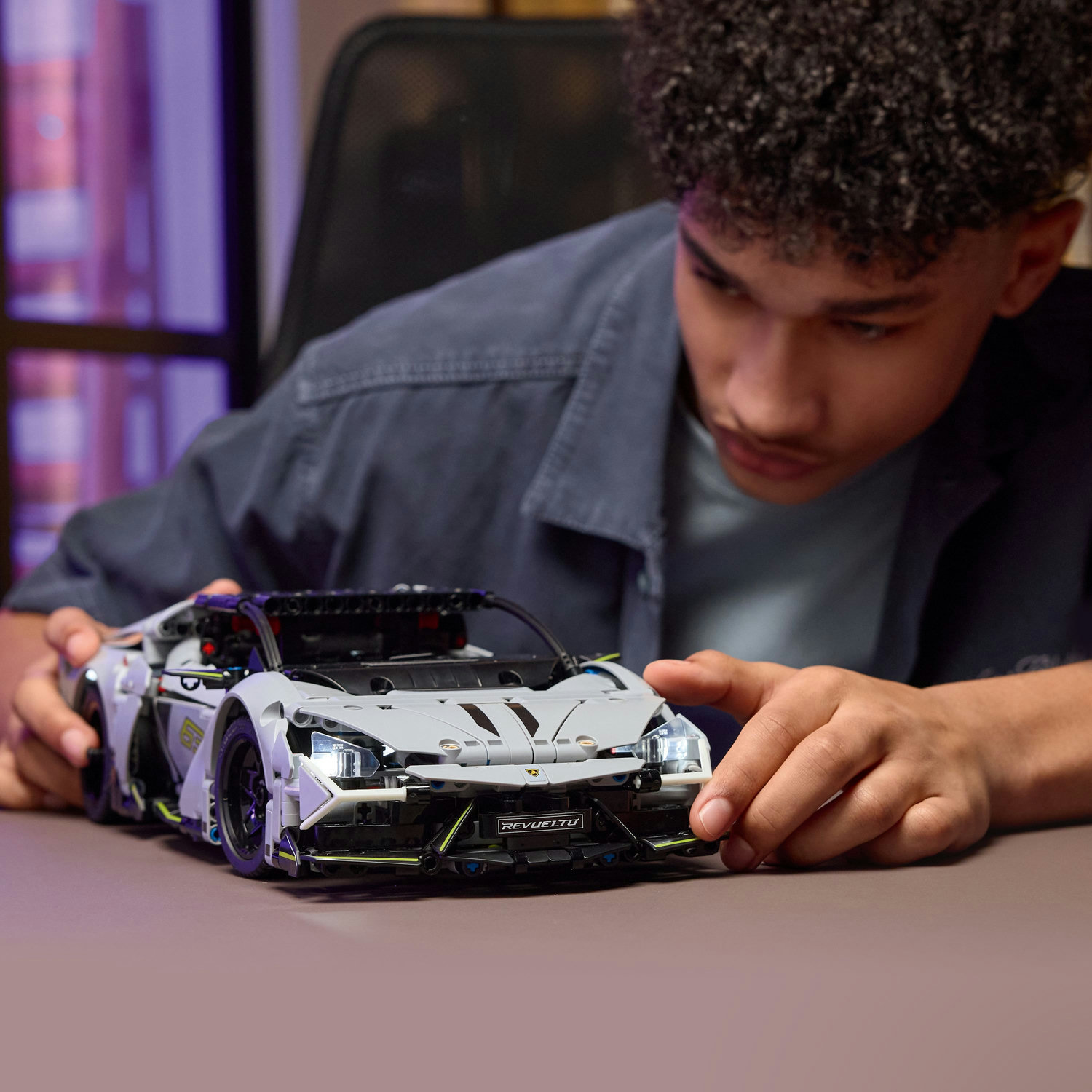 1114 high LEGO® Technic - Supermasina sport Lamborghini