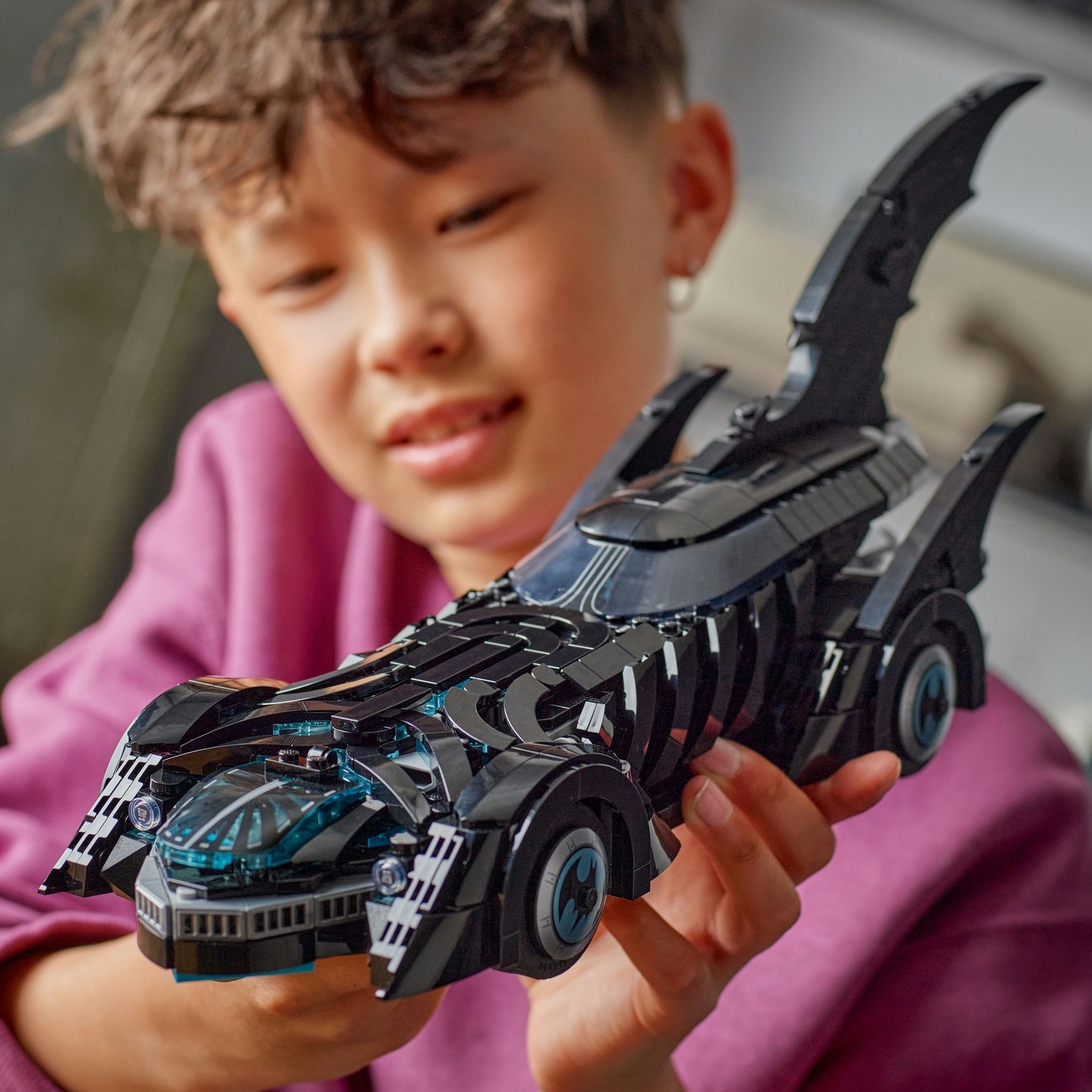 LEGO® DC - Batmobilul din Batman Forever™ 76304, 909 piese - eMAG.ro