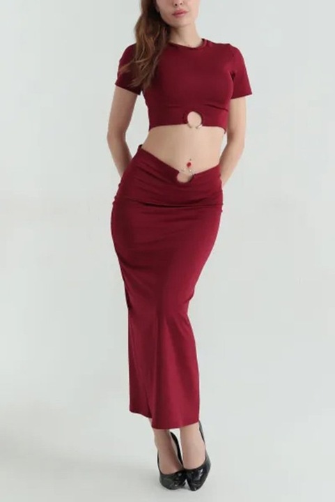 Compleu pentru femei, Visiniu