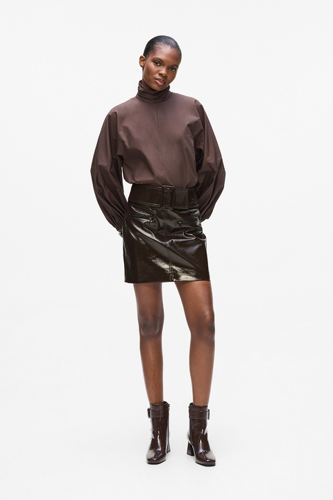 Karl Lagerfeld, Fusta din piele ecologica cu aspect lucios si catarama lata in talie, Maro inchis