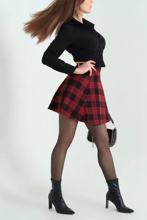 Fusta scurta dama, Visiniu