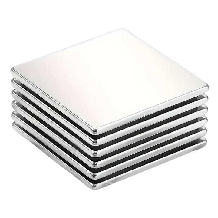 Négyzet alakú mágnes, erős neodímium 20x20x3mm, ezüst