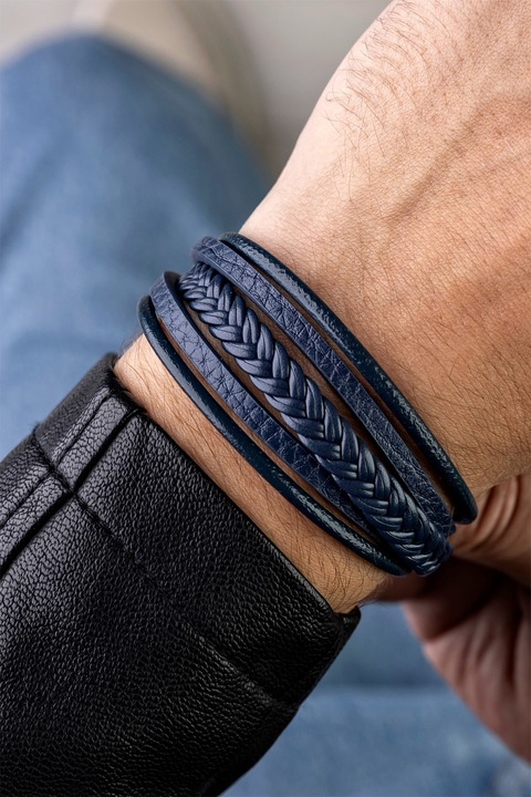 Marc Malone, Műbőr karkötő