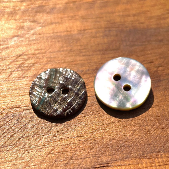 Set 10 nasturi, Scoica naturala, 15mm, Multicolor