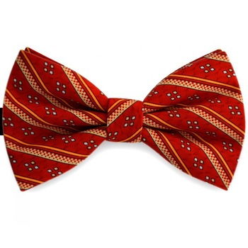 Papion rosu, model inspiratie folk Papion rosu, model inspiratie folk