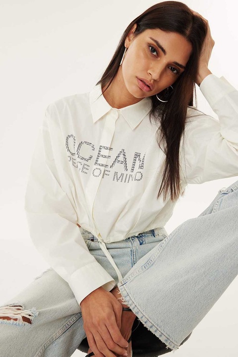 TWIST, Camasa crop cu imprimeu text, Alb optic/Argintiu