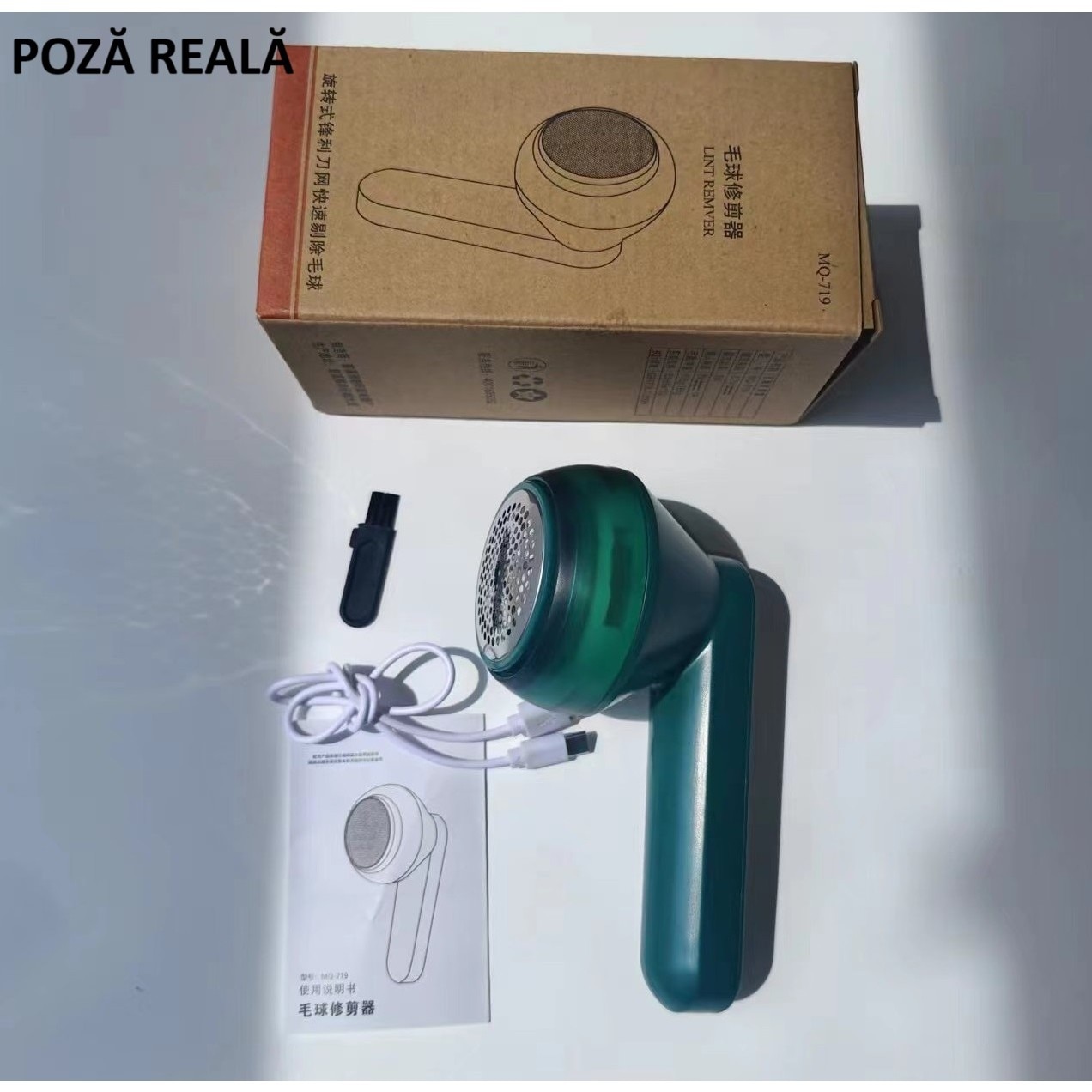 Aparat Pentru Curatat Scame, Par Si Praf, Cyrax, Pentru Diferite Tipuri De Material, Cu Lame Din Otel Inoxidabil, Incarcare Prin USB Type-C, Cu Perie De Curatare si Cablu USB Incluse, Verde, 135 x 75 mm