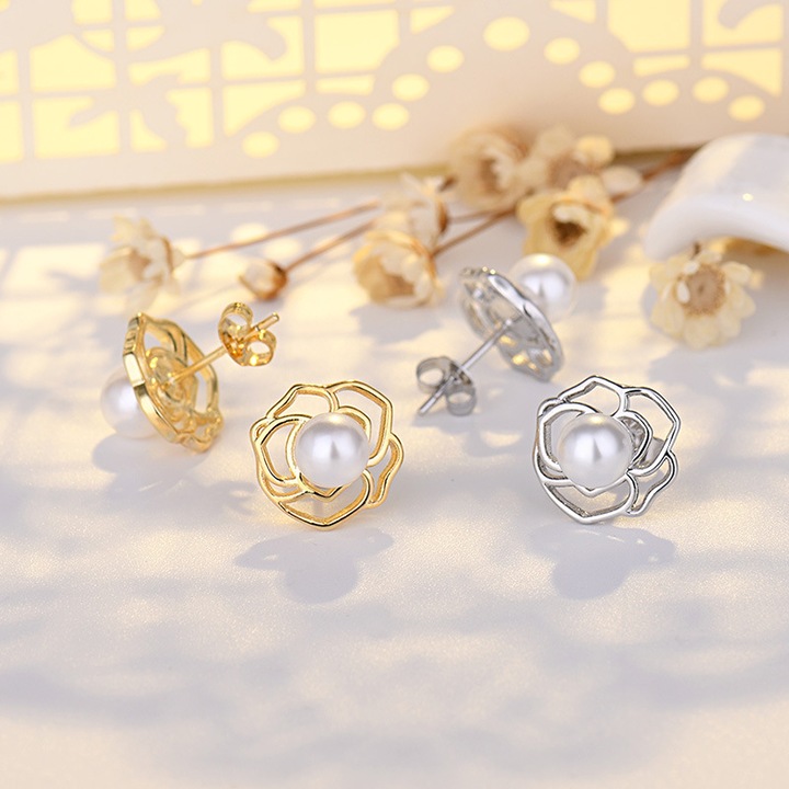 OEM Ezüstözött női fülbevalók, divatos és csillogó, hipoallergén, egyszerű ékszer, ideális ajándék fülbevalók, 1,8 cm, 2 pár - arany és ezüst