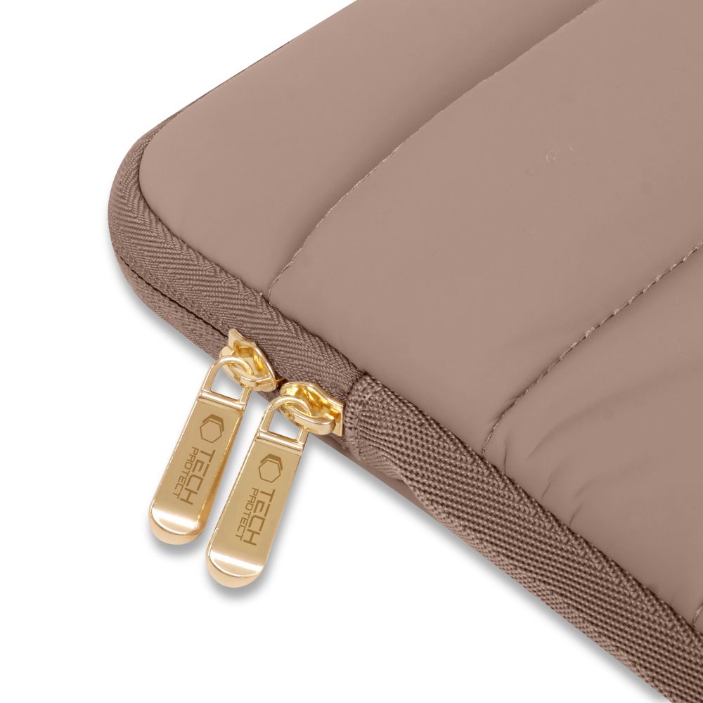 Husa TECH-PROTECT Fluffy compatibila cu laptop 13/14 inch Walnut