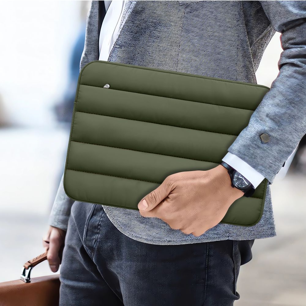 Husa TECH-PROTECT Fluffy compatibila cu laptop 15/16 inch Army Green