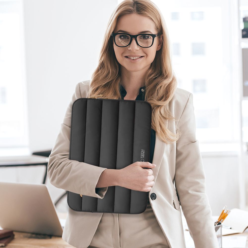 Husa TECH-PROTECT Fluffy compatibila cu laptop 15/16 inch Black