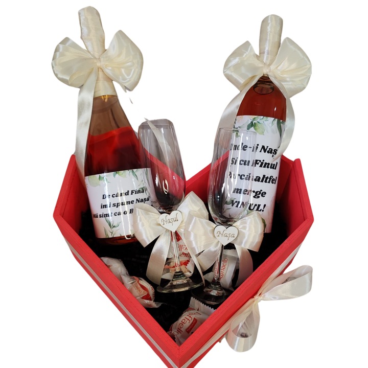 Set personalizat pentru nasi, in cutie eleganta, forma inima