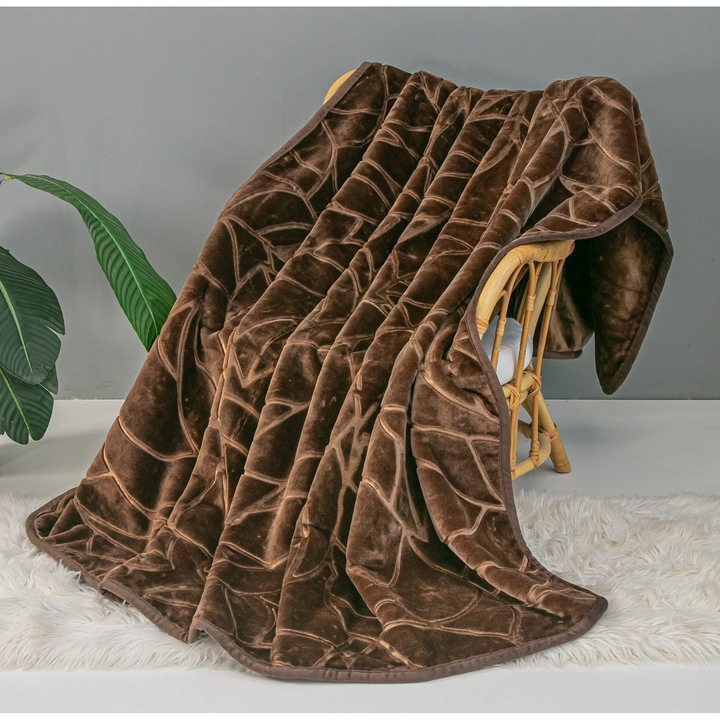 Patura decorativa Liv, 80x160 cm, acrilica, calduroasa, model cu frunze, culoare maro