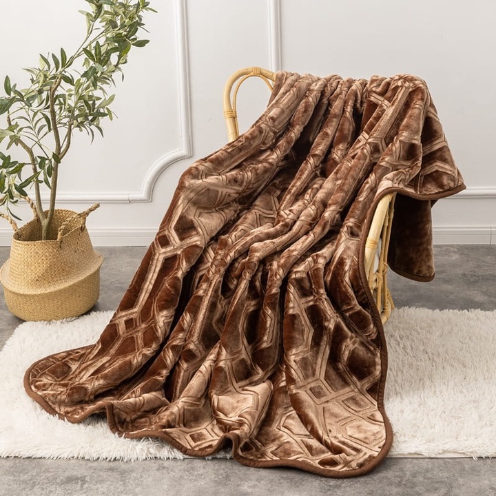 Cuvertura pe fotel Vito, 80x160 cm, geometrica, calduroasa, culoare brown