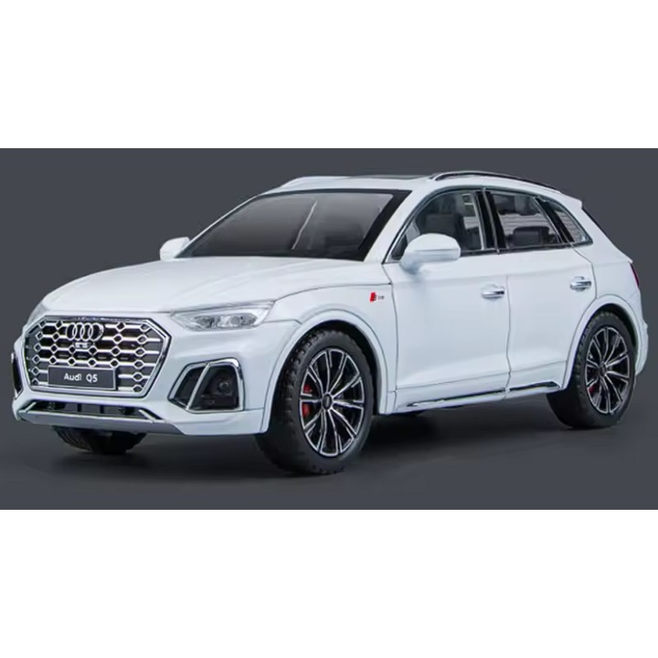Automacheta Audi Q5 S-Line 45 TFSI, din Metal – 20,5 cm, cu Functie Pull-Back, Sunete, Lumini si Elemente Mobile - Alb