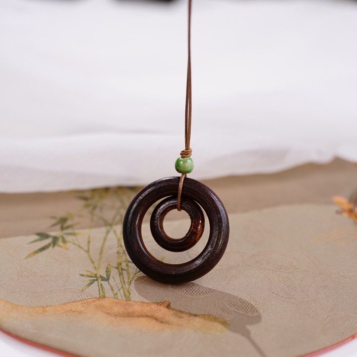 Coolier dama, Compozit, Multicolor