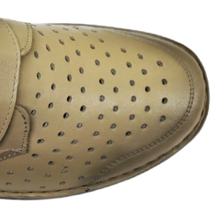 Pantofi Latiti Bej Din Piele Naturala Perforata Pentru Barbati, Inchidere Cu Arici, Talpa Cusuta Usoara, Model Extra Confortabil Fabricat In Romania, Numar 41