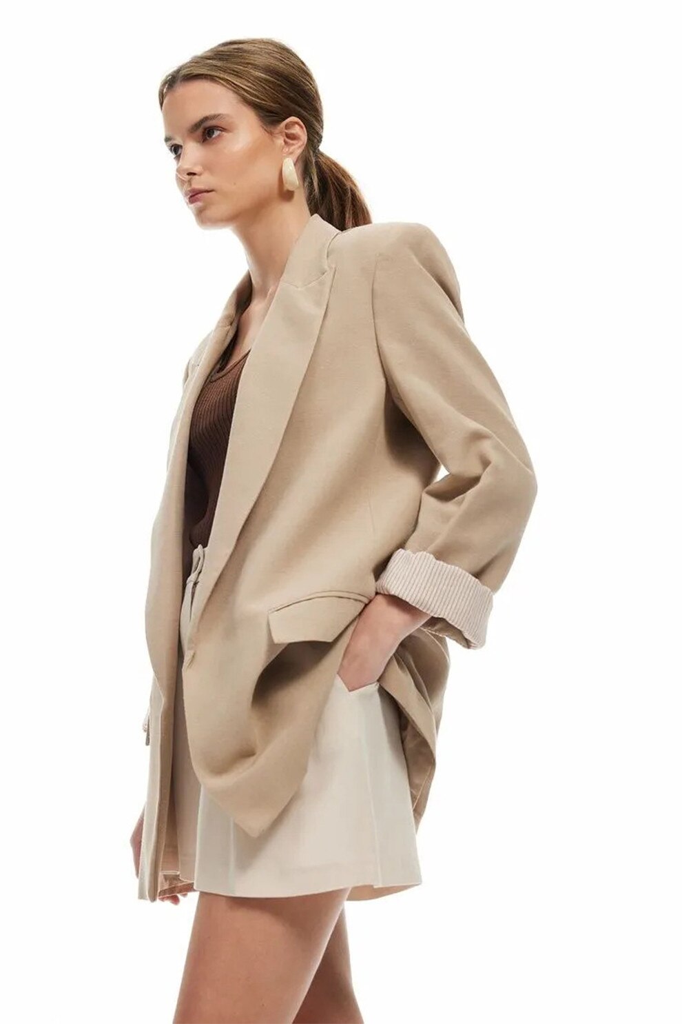 KOTON, Pantaloni scurti din amestec de in cu pliuri intoarse, Bej deschis, 40
