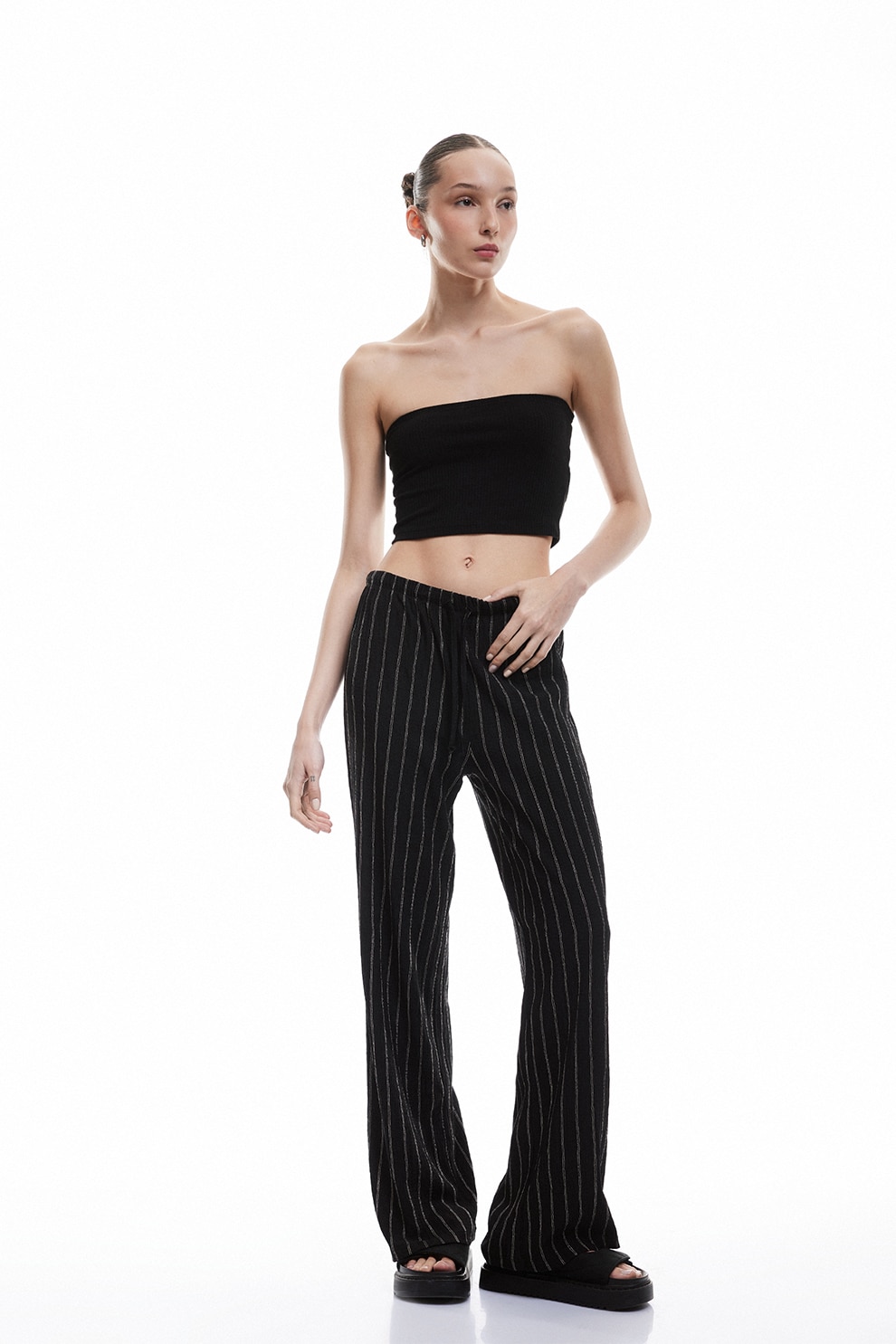 KOTON, Pantaloni cu croiala ampla si model in dungi, Negru, Alb murdar, XS