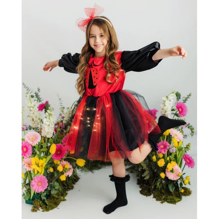 Rochita Buburuza cu Luminite, Serbare Primavara 2025