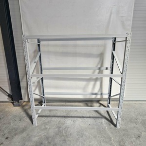 Rafturi, fisete si vestiare