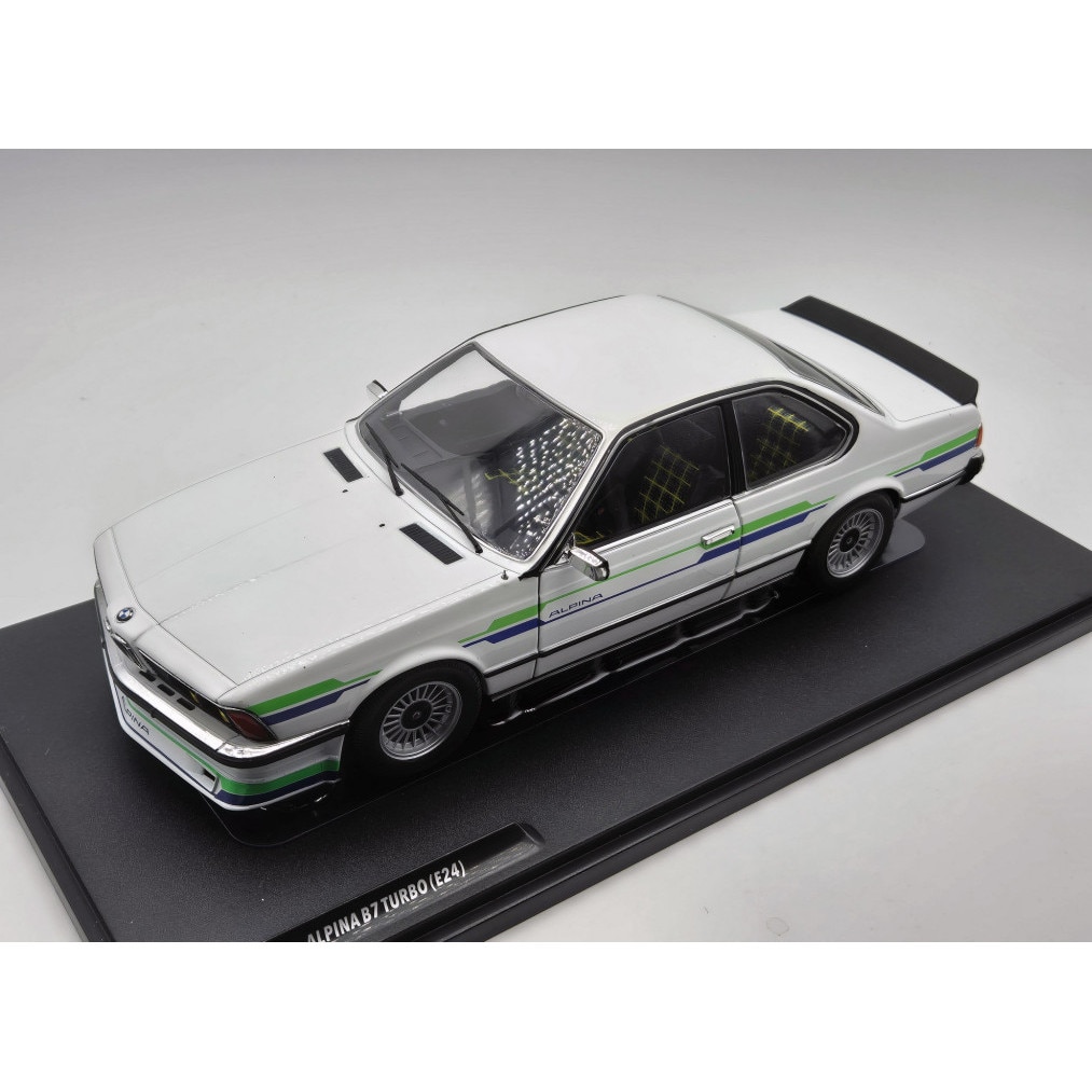 Solido 1:18 BMW Alpina B7 Turbo (E24) Año de construcción 1984 blanco