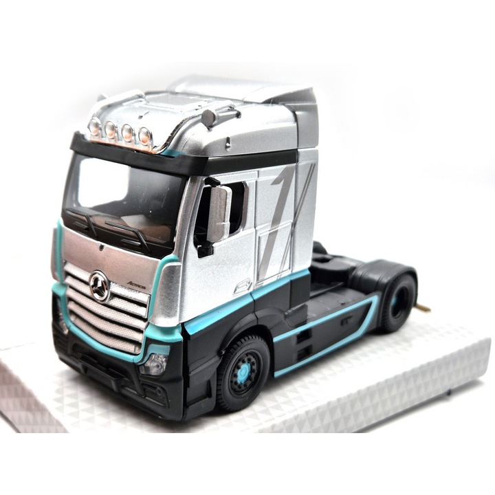 Mercedes - Benz Actros Gigaspace 4x2 kamion (ezüst) - Bburago - 1:43