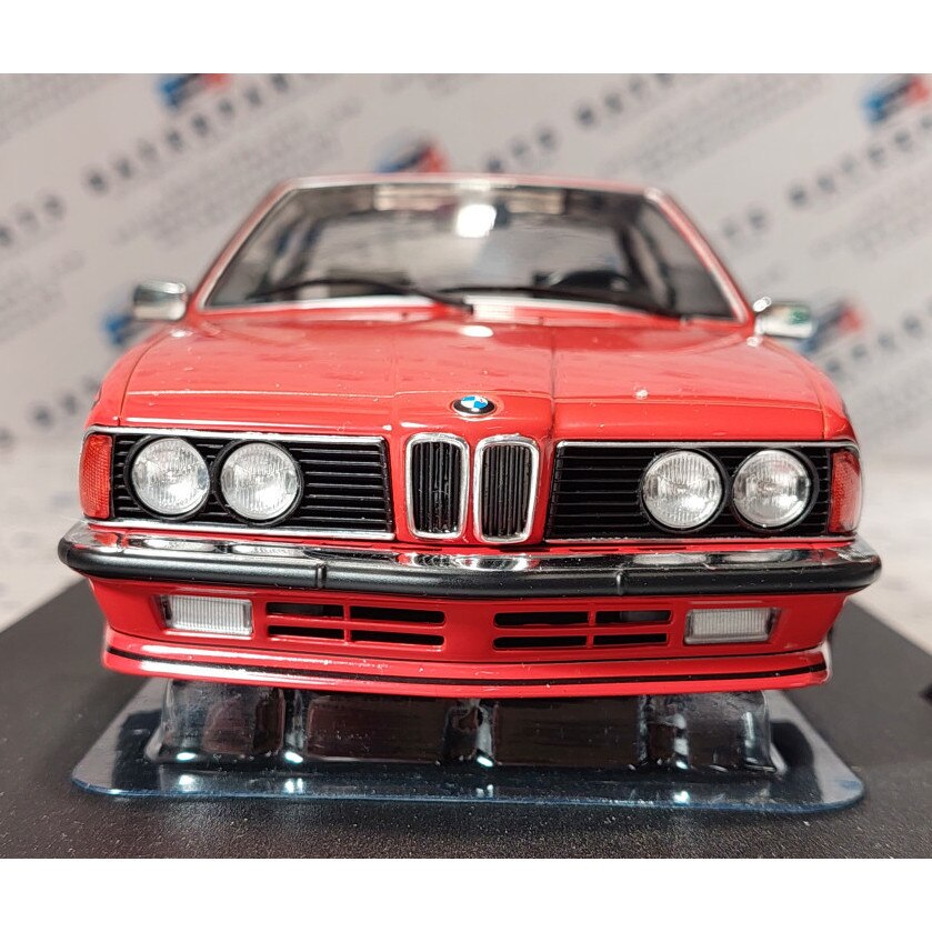 BMW 635 (E24) CSI 1984 rouge - SOLIDO SOL1810301 1/18 - Accessoires Véhicules