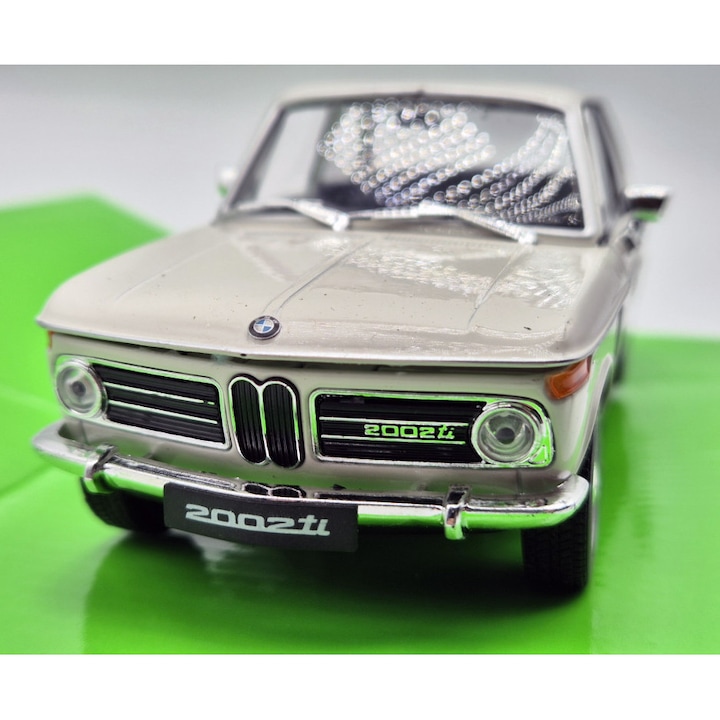BMW 2002Ti 1966 krém - Welly modellautó 1:24
