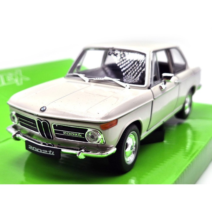 BMW 2002Ti 1966 krém - Welly modellautó 1:24