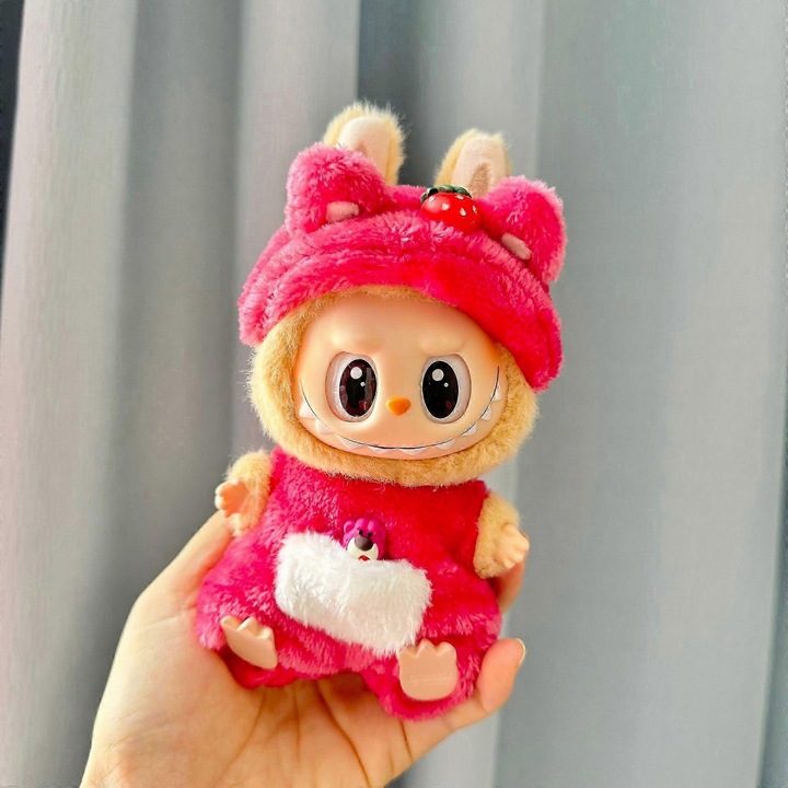 Labubu baba ruhakészlet, piros, 14+ éves kortól