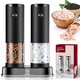 Set 2 Rasnite Electrice pentru Sare si Piper, BYONDSELF®, 5 Reglare Grosime Macinare, Alimentat de Baterie, cu Baza de Depozitare, Perie Curatare, lumina LED, Negru